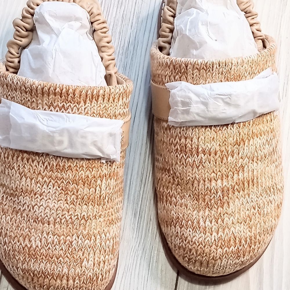 (S-4151) Sam Edelman Kids' Juney Clog Sz 4 - Picture 9 of 9